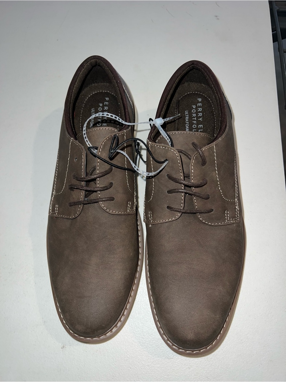 Perry Ellis Portfolio Ultra Foam lace-up shoe mens Size 9.5 NWOT